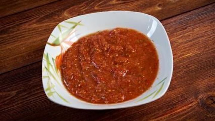 Paprikapaste - Erös Pista
