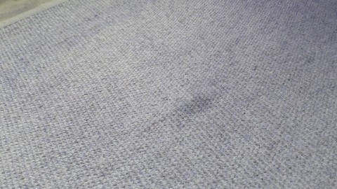 Teppich mit Essig säubern