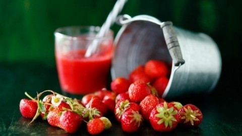 Erdbeer-Smoothie-Vanille-Shake