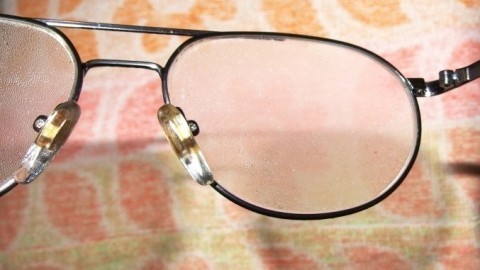 Brillengläser beschlagen nicht mehr mit Glycerin