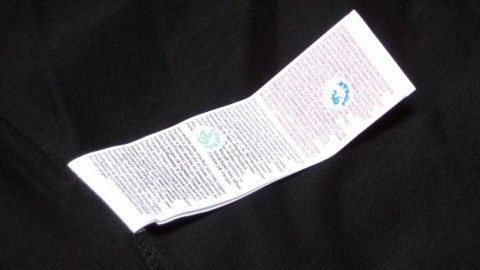 Etiketten in Kleidung - abschneiden und aufbewahren
