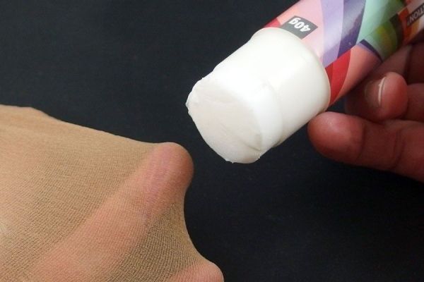 Laufmasche nähen Hausmittel & Tipps Frag Mutti