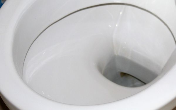 Kalk Toilette Hausmittel & Tipps | Frag Mutti Kalk und Urinstein aus WC entfernen | Frag Mutti