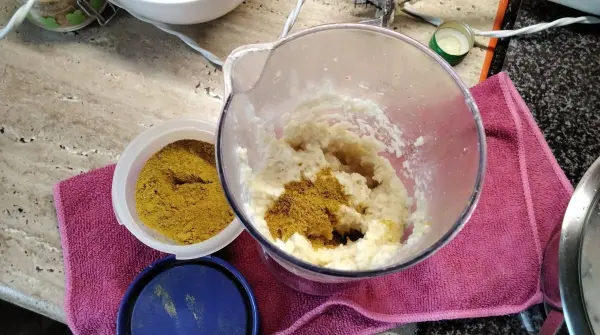 Ein Selleriep&uuml;ree mal ganz anders! Da ich f&uuml;r vieles offen bin, kam mir dieses gerade in den Sinn.