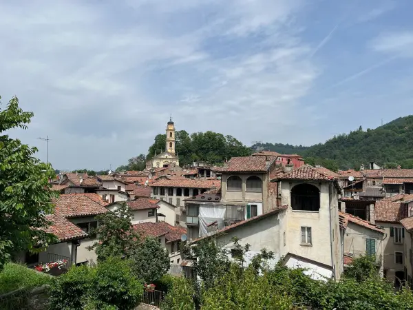 In Italien l&auml;uten die Kirchenglocken sogar jeweils zweimal zur vollen Stunde, w&auml;hrend sie in Kananda nur selten zu h&ouml;ren sind.