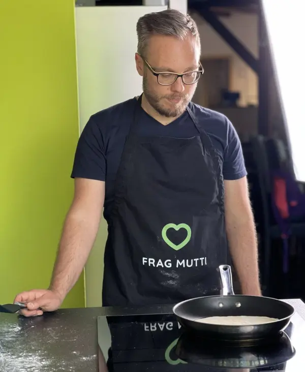 Bernhard verrät sein Geheimrezept für die weltbesten Pfannkuchen.