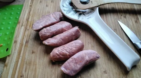 Diese spanische Wurst bringt in die Suppe den Pfiff. Sie ist so aromatisch, da braucht man nicht mehr so viel zu würzen. Diese spanische Wurst bringt in die Suppe den Pfiff. Sie ist so aromatisch, da braucht man nicht mehr so viel zu würzen.
