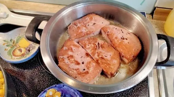 Und zu diesem gebratenen Leberk&auml;se ist zu sagen: ein wahres Gedicht. Nicht viele Metzger k&ouml;nnen so einen fantastischen Leberk&auml;se herstellen.