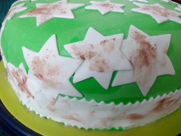 So sah meine Tote dann aus. Von dem Riss sah man nichts mehr und noch ein wenig Glitzerkakao angepinselt.