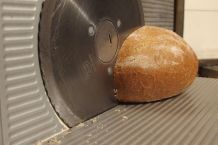 Brotschneidemaschine