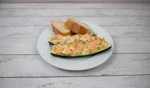 Zucchini mit Lachs gefüllt aus dem Ofen