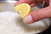 Reis pappt nicht mehr zusammen - Zitronensaft ins Wasser