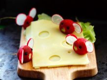 Radieschenmäuse als Deko für Käseplatte