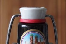 Bügel- oder Drehverschlussflaschen zum Abfüllen von Saft