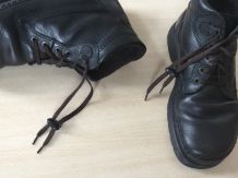 Schuhe binden mit Schnurklemmen