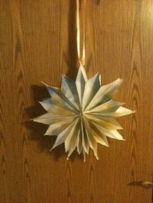 Weihnachtsstern aus Butterbrottüten