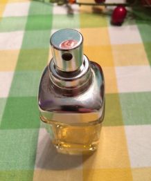 Öffnungen von Sprühflaschen gut und schnell erkennen