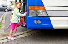 Richtiges Verhalten für Schüler bei Busfahrten - Unfälle verhindern