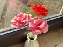 Rosen aus Papier basteln – einfache Anleitung