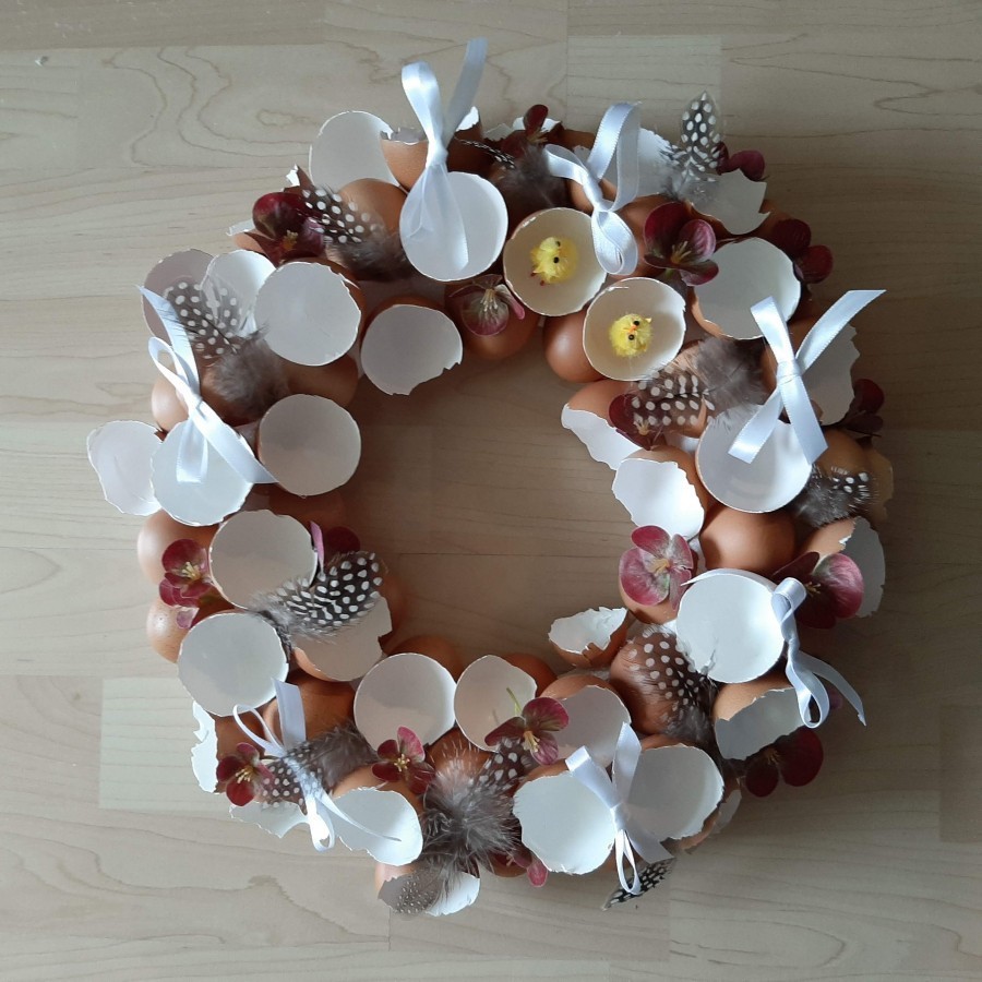 Aufhänger für Zuhause Party-Dekoration Osterkranz mit dekorativen Eiern Türkranz 35 cm Ostereier-Ornamente große Ostereier-Girlande