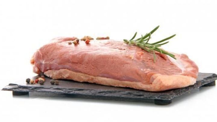 Mit dieser tiefgefrorenen Entenbrust und einfachen Zutaten zauberst du schnell ein leckeres Estragonso&szlig;le wie im Artikel beschrieben.