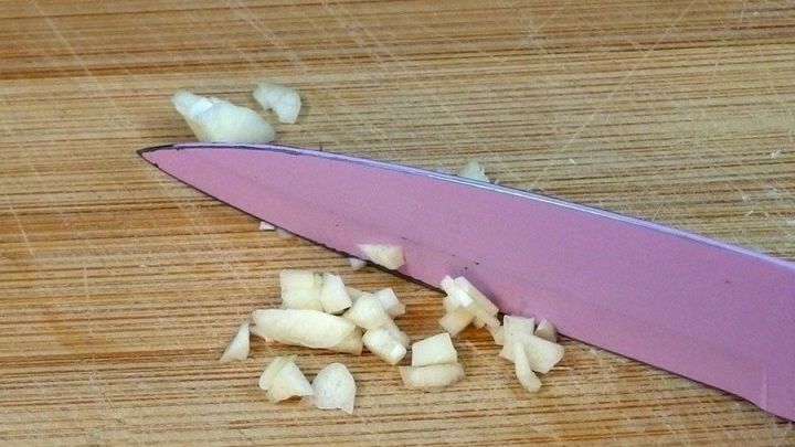 3-in-1 Knoblauchmühle Mit Edelstahlklingen - Schneiden, Zerkleinern & Mahlen