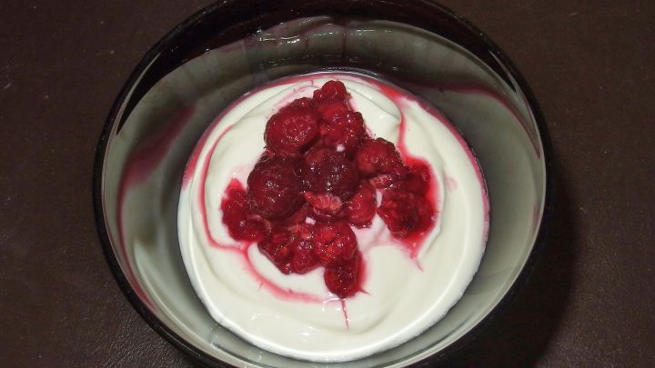 Himbeer-Traum - fast ohne Kalorien - Rezept | Frag Mutti Himbeer-Traum - fast ohne Kalorien - Rezept | Frag Mutti