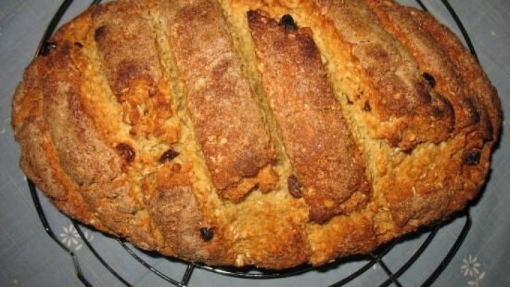 Mandel-Rosinen-Brot - Rezept | Frag Mutti