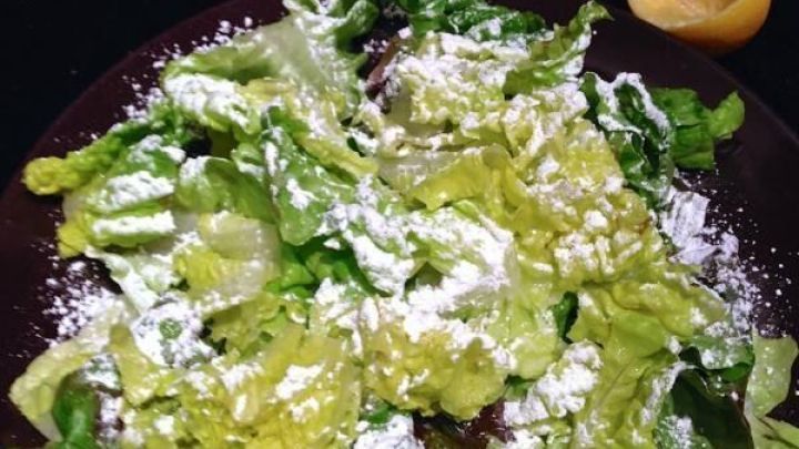 Leckerer Kopfsalat mit Zitronendressing - Rezept | Frag Mutti