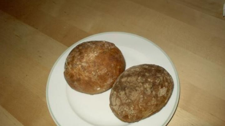 Hack im Brotteig und Brot - Rezept | Frag Mutti