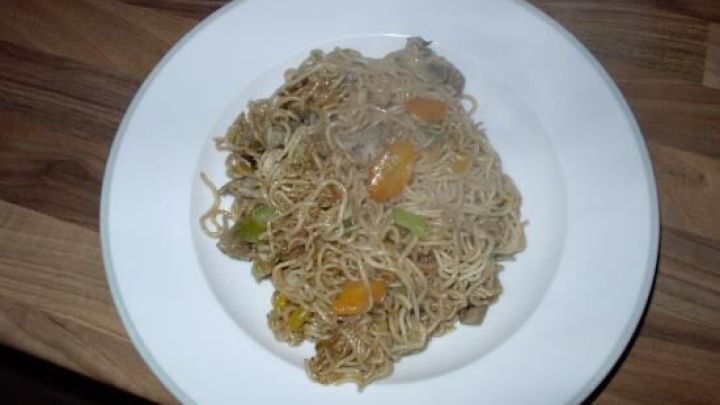 Chinesische Nudelpfanne | Frag Mutti