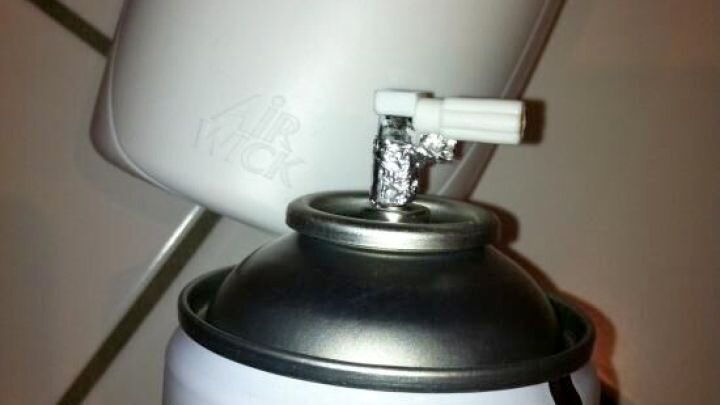 Mit etwas Alufolie passt ein Fremd-Nachf&uuml;ller perfekt in den Air Wick Freshmatic-Spender und funktioniert einwandfrei.