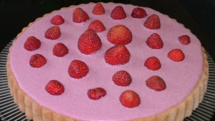 Erdbeerkuchen mit Erdbeerpüree - Rezept | Frag Mutti