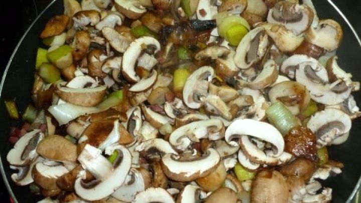Rezept: Pilzpfanne: Trio von gebratenen Pilzen mit Käsecreme