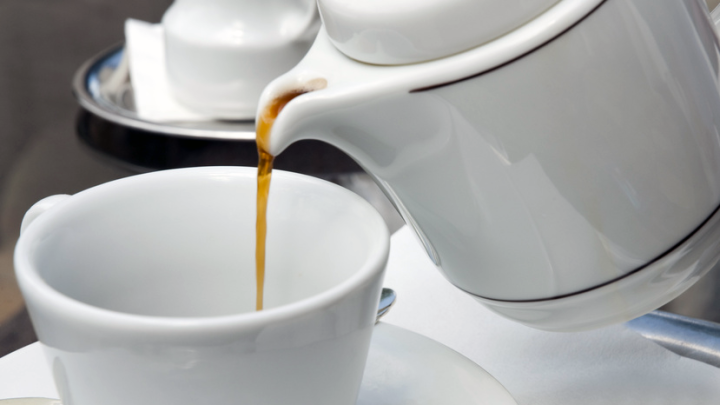 Mit etwas Natron im Kaffee reduzierst du die S&auml;ure und sorgst f&uuml;r ein milderes Aroma in deiner Tasse, wie das Bild zeigt.