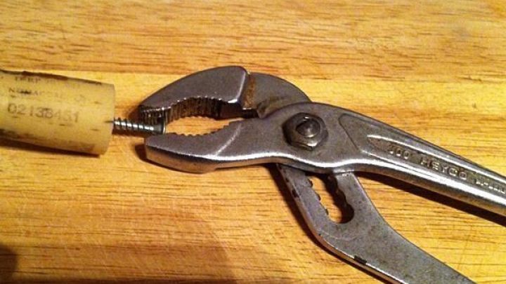 Weinkorken Ohne Korkenzieher korken ohne korkenzieher entfernen g 252 nstige k 252 che mit e Weinkorken Ohne Korkenzieher korken ohne korkenzieher entfernen g 252 nstige k 252 che mit e