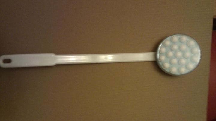 Mit diesem Body Creamer aus dem Artikel cremst du deinen R&uuml;cken einfach und ohne fremde Hilfe ein &ndash; perfekt bei eingeschr&auml;nkter Beweglichkeit.