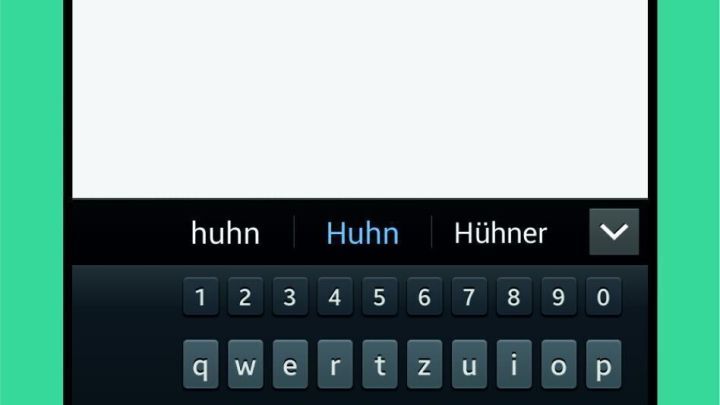 Ein Smartphone zeigt eine Suchanfrage nach &bdquo;Huhn&ldquo; an, um lokale Bauernm&auml;rkte und Angebote zu finden.