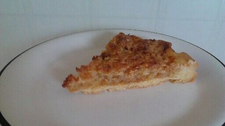 Prasselkuchen trifft Kokos: So einfach gelingt dir der saftige Kuchen mit knusprigen Kokos-Streuseln aus dem aktuellen Rezept.