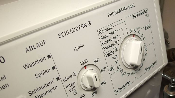 Waschmaschine Bleibt Bei 9 Minuten Stehen Waschmaschine bleibt plötzlich stehen? Frag Mutti