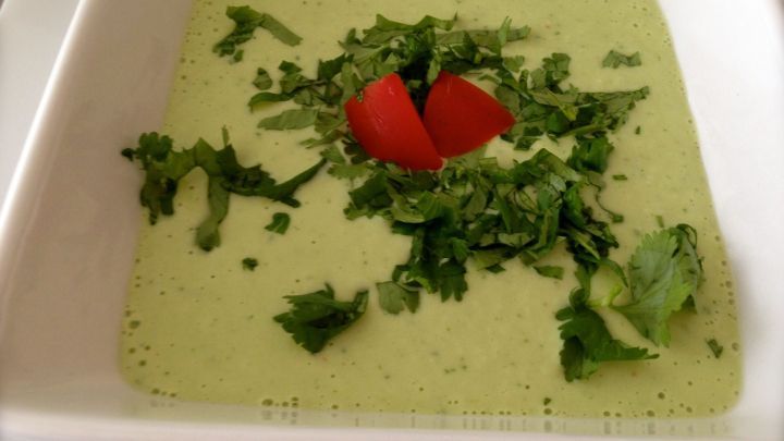 Rezept: Kalte Koriander-Avocado-Kokos-Suppe - vegetarisch | Frag Mutti
