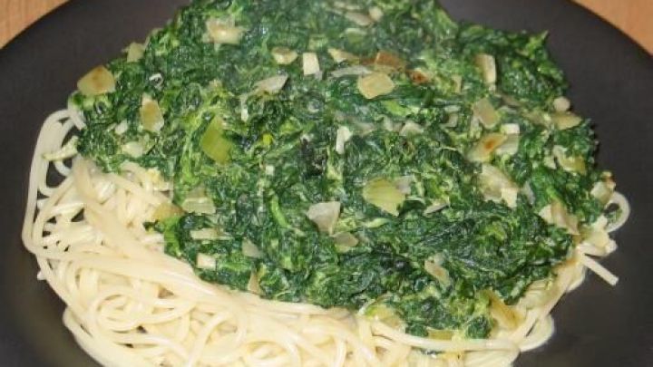 Nudeln mit Blattspinat - Rezept | Frag Mutti
