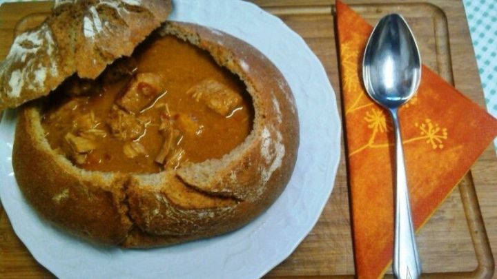 Rezept: Gebundene Gulaschsuppe | Frag Mutti