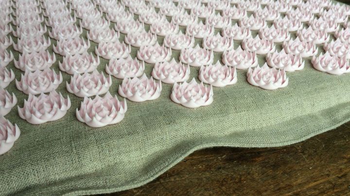 Blumenfeldmatte Akupressurmatte Bei Ruckenschmerzen Frag Mutti