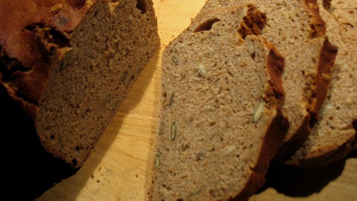Das allerbeste Vollkornbrot mit Kernen - Rezept | Frag Mutti