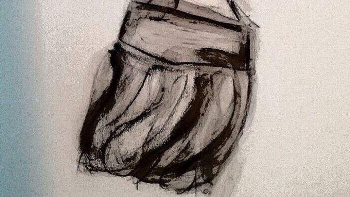 Ein eingetrockneter Pinsel liegt auf einer wei&szlig;en Fl&auml;che und zeigt verschmierte Farben, ideal zum Retten ohne Chemie.