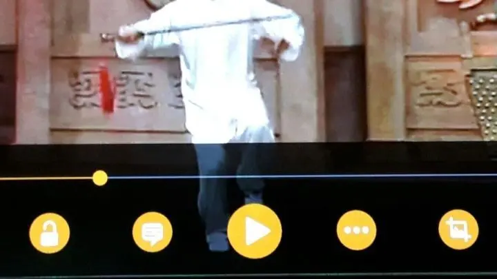 Gew&uuml;nschtes Video &ouml;ffnen.