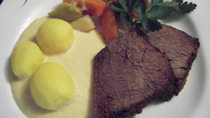 Tafelspitz mit Meerrettichsoße - Rezept | Frag Mutti