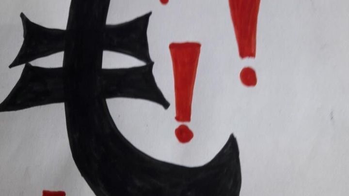 Ein gro&szlig;es schwarzes Euro-Zeichen wird von roten Ausrufezeichen umgeben, was die Bedeutung von gestiegenen Zuzahlungsbeitr&auml;gen hervorhebt.