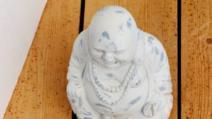 Durch das Verwenden eines einfachen Reflektors werden Schatten weicher.